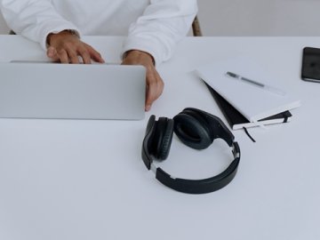 现在注册香港公司要多少钱？深圳找代理办香港公司全流程及真实报价