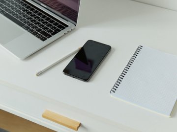 大陆人去香港开公司账户，到底要准备什么材料、跑几次、哪家银行最实在