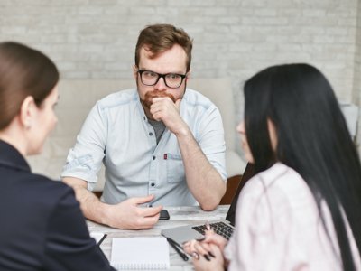 跨境收款难、结汇更头疼？中国卖家用香港公司加银行对公账户，一招轻松解决