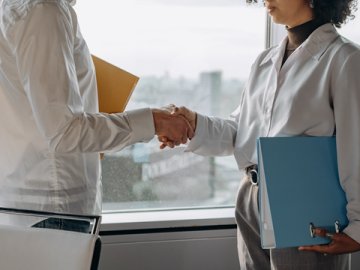 深圳注册香港公司全攻略：从审计条件到年审时间，一文搞定