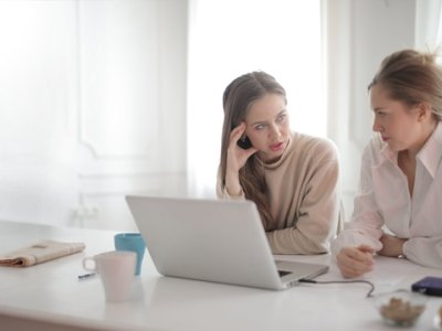 这是一张免管理费的VIP卡，建议早点办：渣打银行多地开户详细指南
