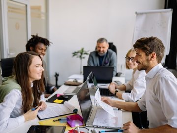 香港公司注册难题全解析：从代理服务到审计条件一文通透